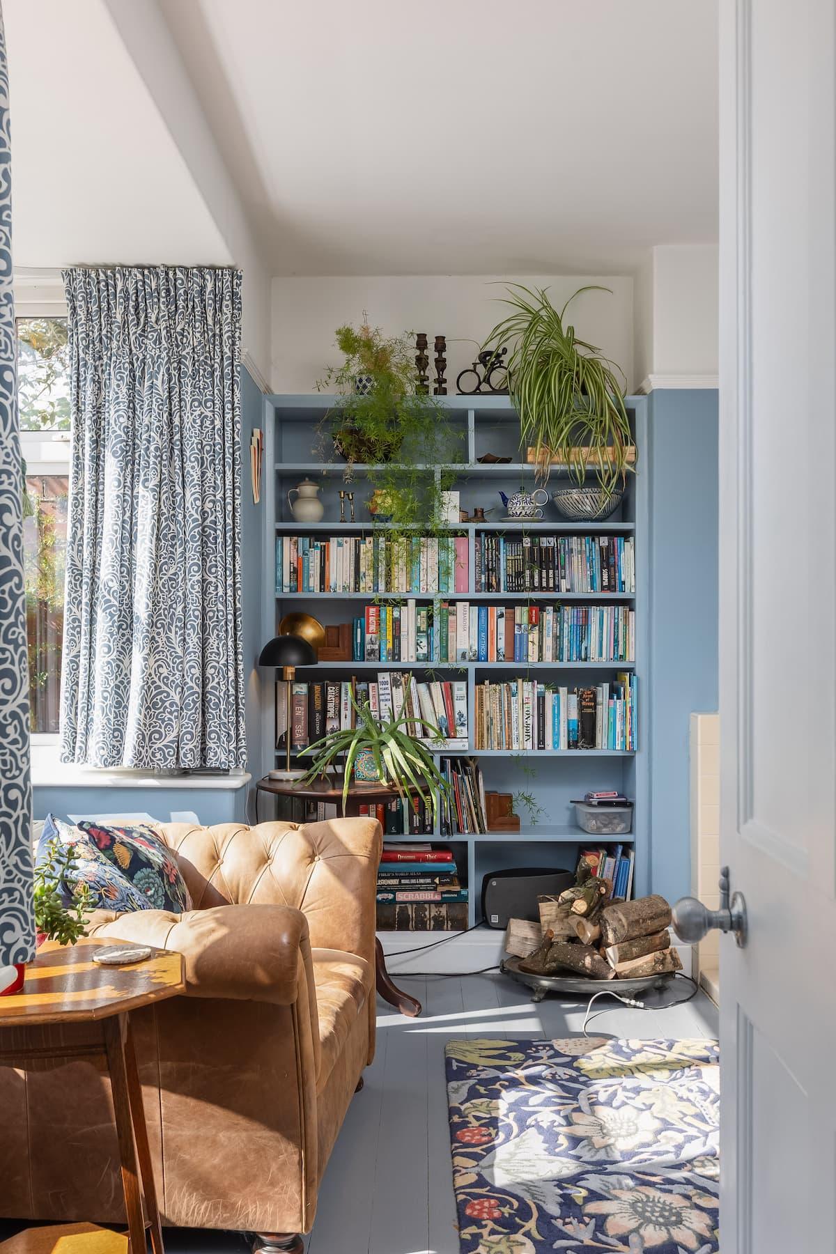 Danehurst - Living room image 1