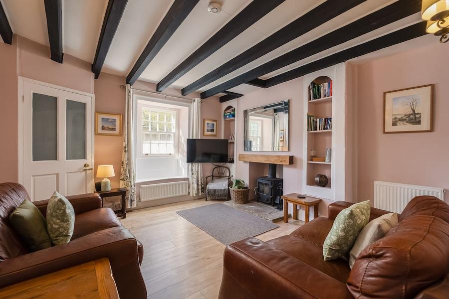 Rose Cottage - Living room image 2