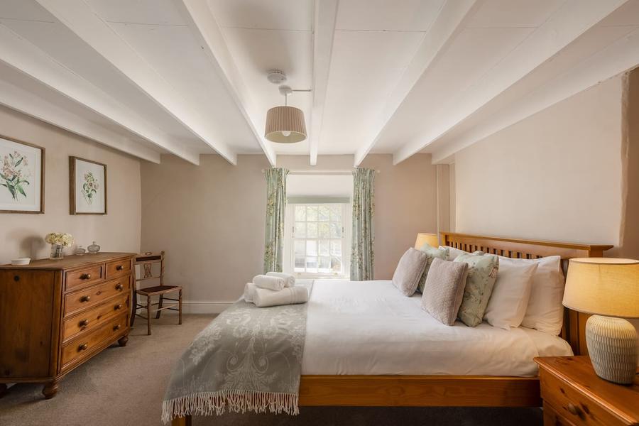 Rose Cottage - Bedroom 1 image 1